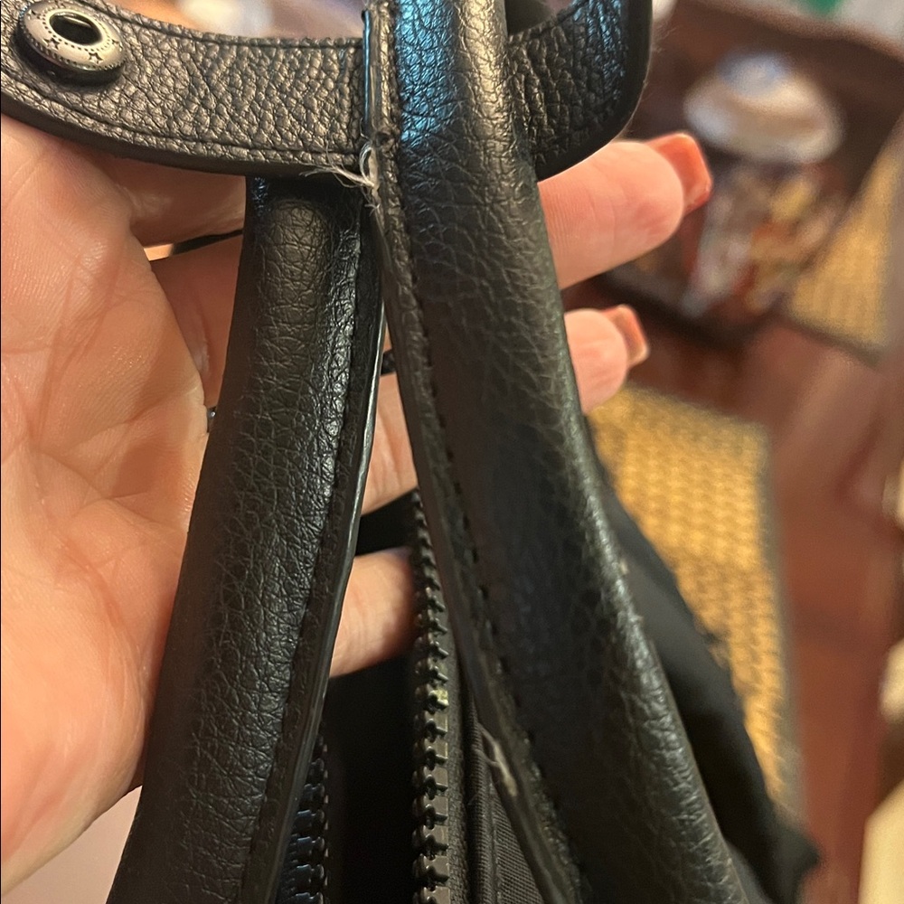 Baggallini soho backpack - Picture 4 of 5
